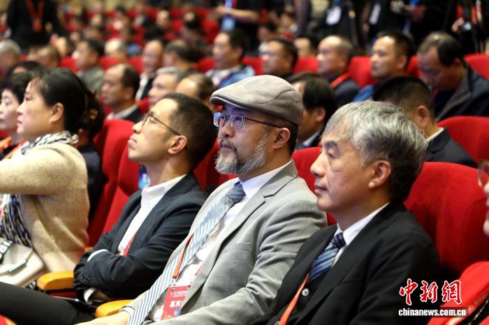 俄罗斯华侨跨越万里赴海峡茶博会 助力福建茶叶“走出去”