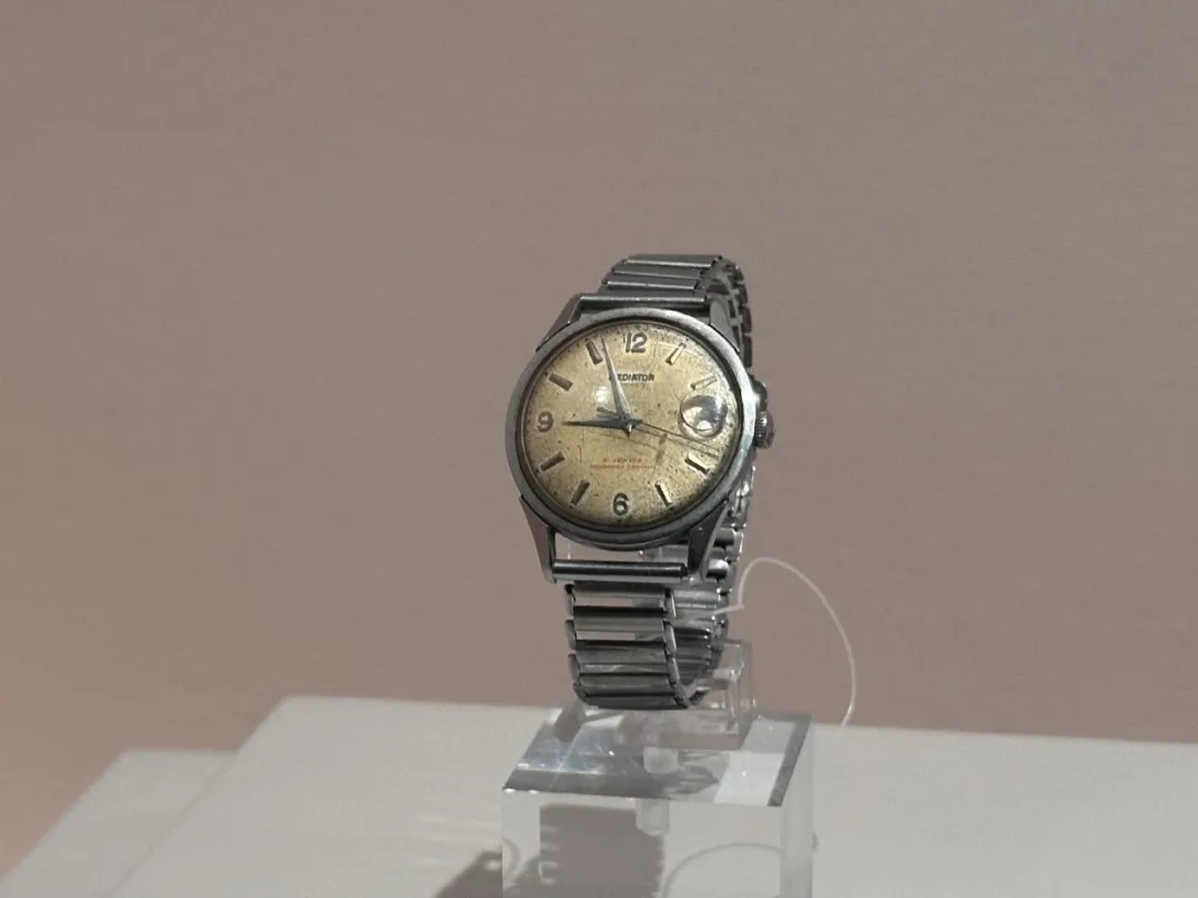 【以物述史】一块手表，如何镌刻南侨机工“不沉补给线”？