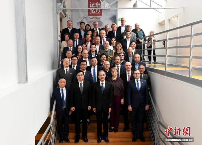 中国驻法国大使馆举办纪念抗战胜利80周年图片展