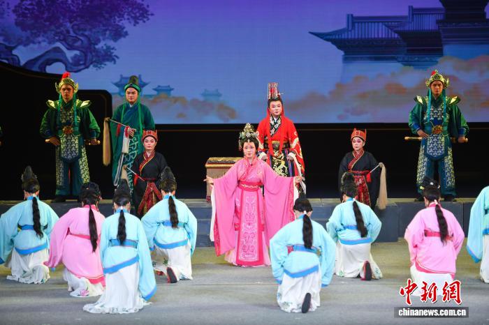 新加坡海南协会“回娘家”唱琼剧：一曲乡音越山海