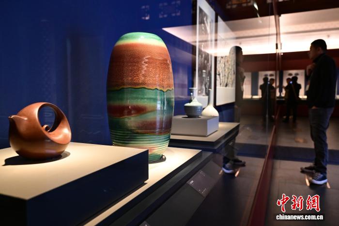 故宫博物院新展致敬文物捐献者