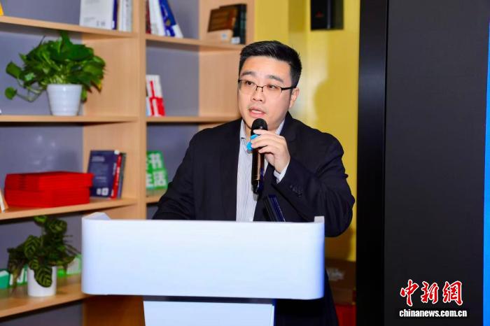 上海市侨青会成立企业家群组