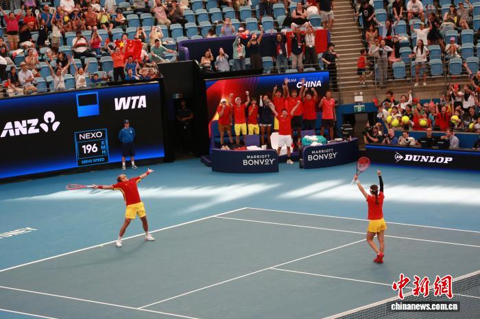 2026网球联合杯中国队首战告捷  2:1击败比利时队