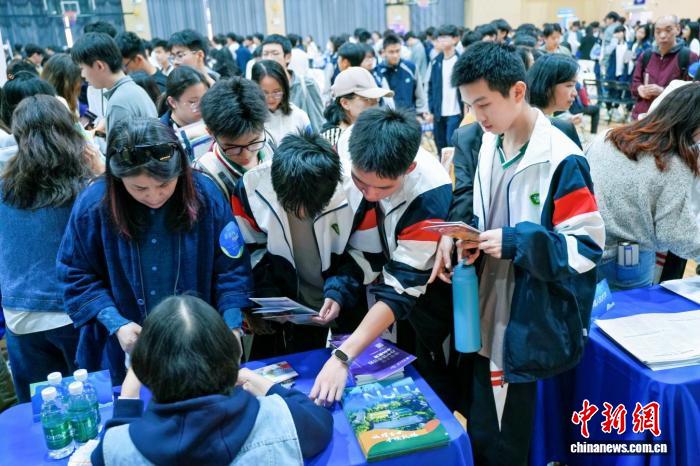 近30所海内外高校深入佛山校园宣讲