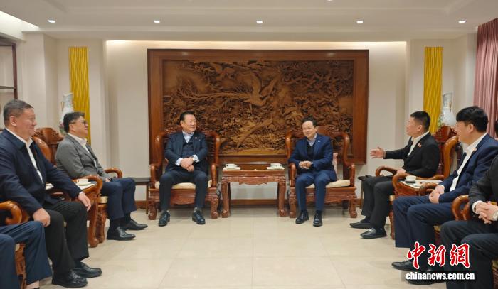 中国驻韩大使会见韩华中国和平统一促进联合总会和中国在韩侨民协会总会代表