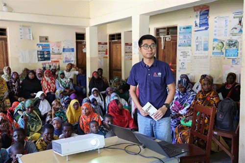 中国援桑医疗卫生专家开展义诊活动