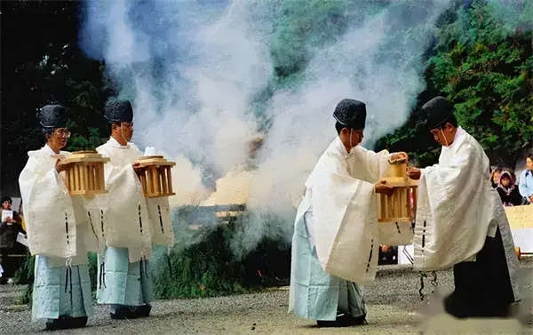 信仰与文化之萨满教：自然与祖先的崇拜