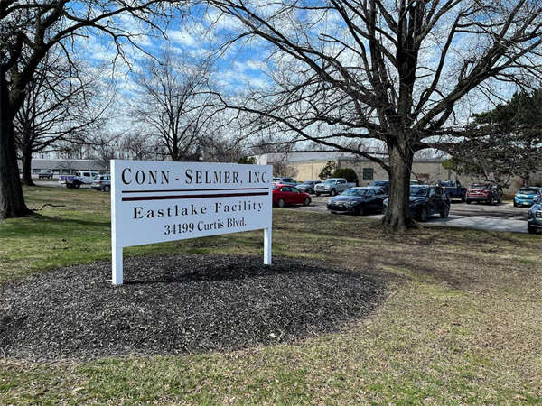 特朗普“金主”把产线移到中国，美国工人气炸